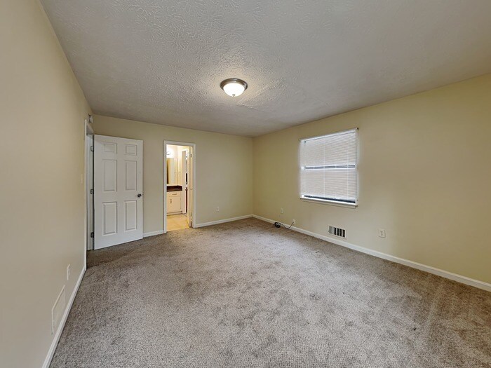 Building Photo - 756 Four Winds Ln