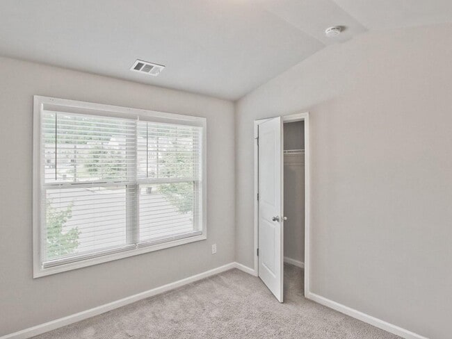 Building Photo - 3166 Cross Creek Dr