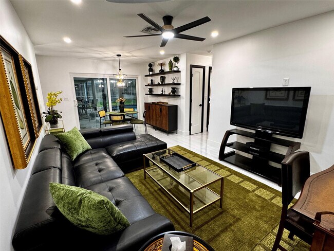 Building Photo - 4101 NW 10th St