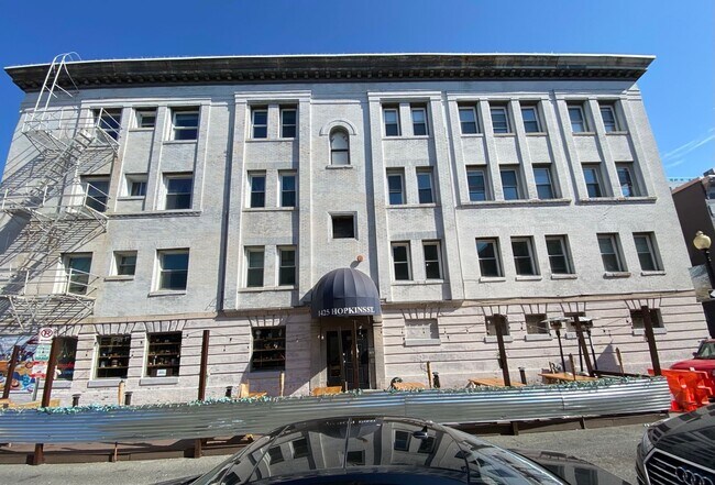 Large Sunny Dupont Circle 2 bed 2 bath Ap... - Large  Sunny Dupont Circle 2 bed 2 bath Ap...