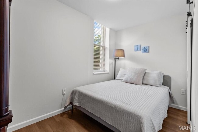 Building Photo - 2005 Lynch St