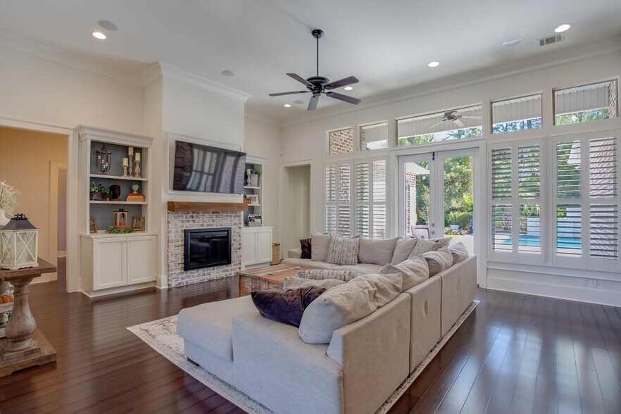 Building Photo - 306 Palermo Dr