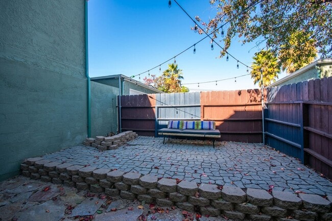 Building Photo - Cozy 2BD/2BA in Carlsbad Village
