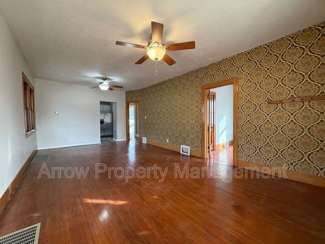 Building Photo - 5318 Stockwell St