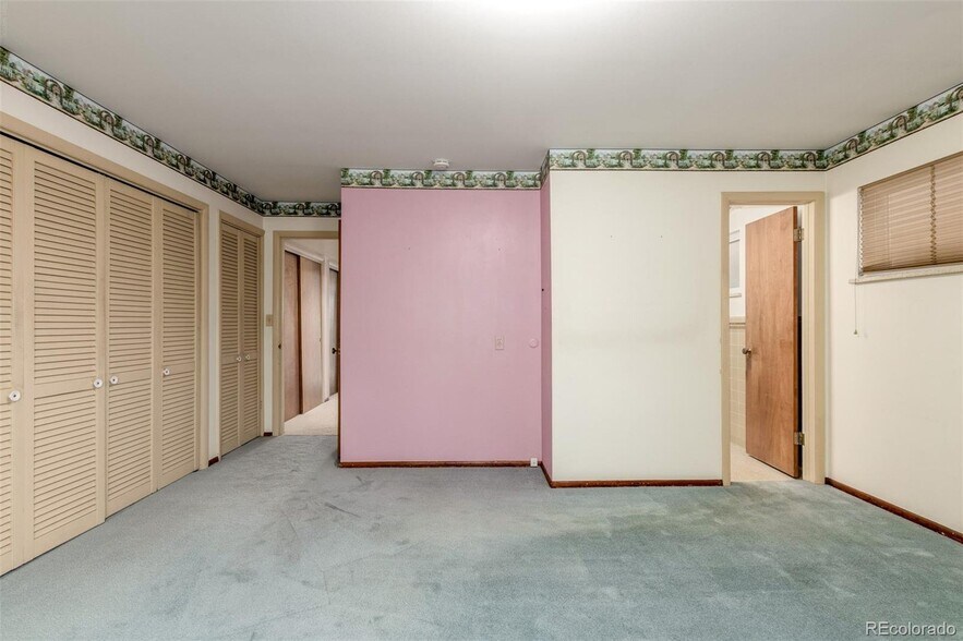 Building Photo - 680 S Canosa Ct
