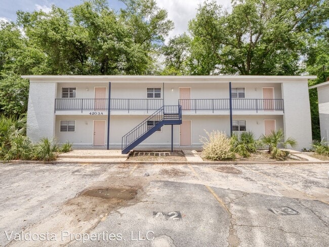 Building Photo - 4203 Herme Pl