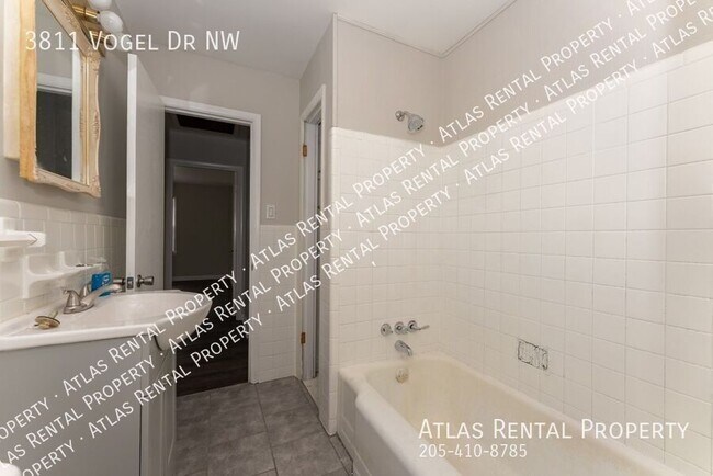 Building Photo - 3811 Vogel Dr NW