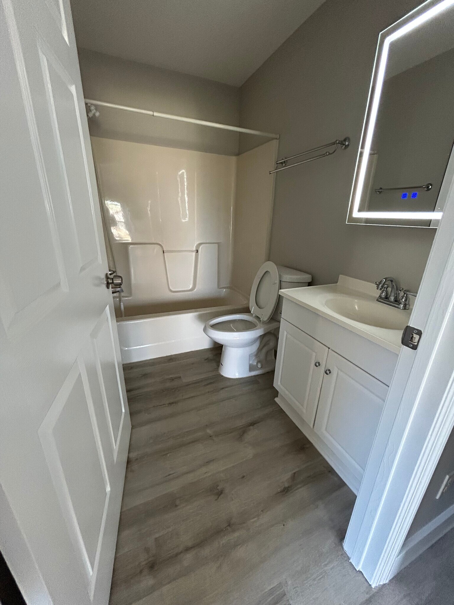 Building Photo - 101 Bent Tree Dr