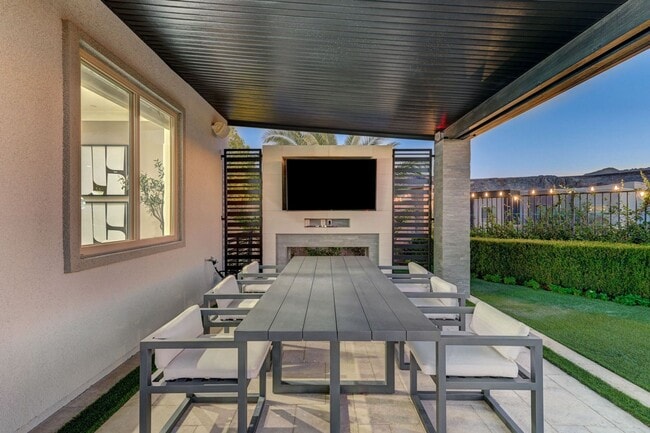 Building Photo - Distinctive Fully Furnished Estate in The Canyons!