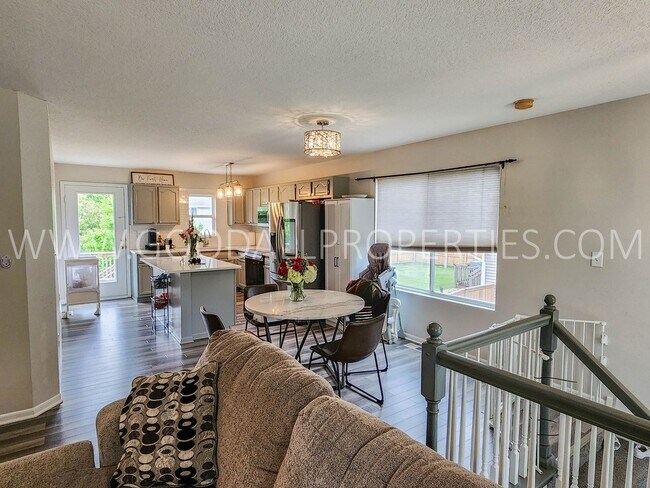 Building Photo - Updated 3 Bedroom Home in Waukee