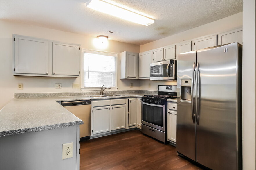 Building Photo - 9915 Manbey Ct