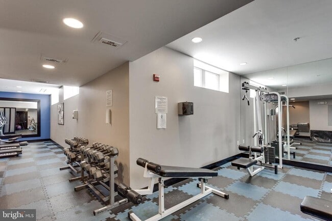 Building Photo - 1800 Wilson Blvd