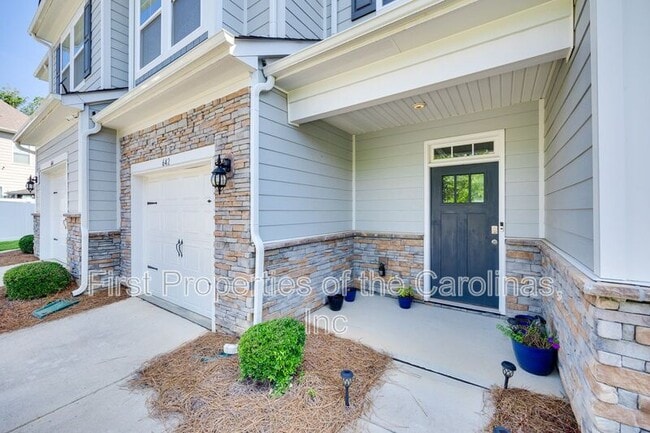 Building Photo - 642 Altamonte Dr