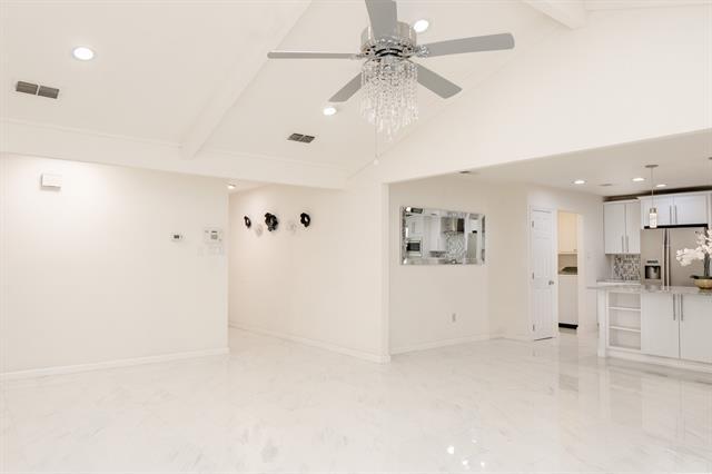 Building Photo - 215 Countryside Dr