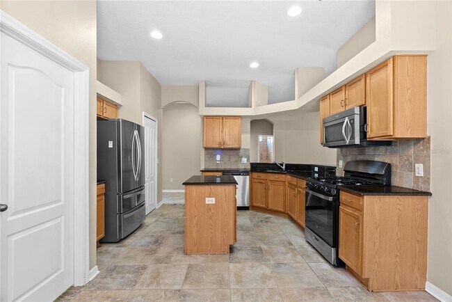 Building Photo - 4830 Sky Blue Dr