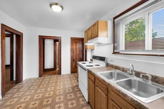 Building Photo - 1026 Schiff Ave