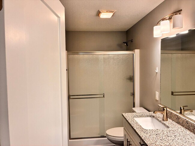 Building Photo - 3BR 2.5ba Townhome in Waukee