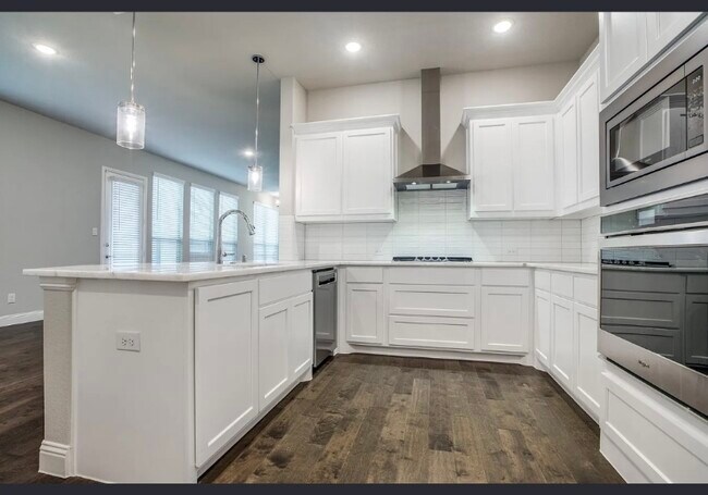 Building Photo - 4184 Curtiss Dr