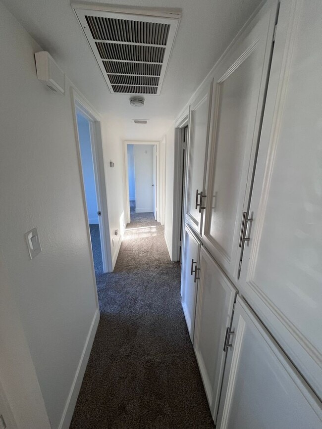 Building Photo - UPDATED 3 BEDROOM HOUSE W/ RV ACCESS!!