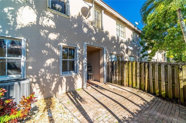 Building Photo - 14968 SW 23rd Way