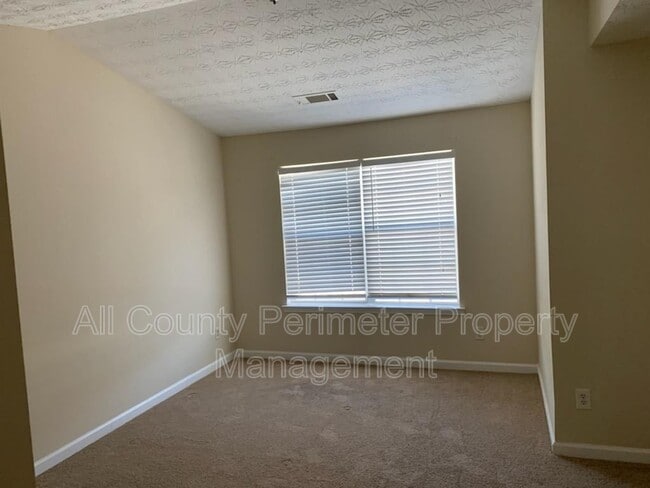 Building Photo - 2795 Vining Ridge Ter