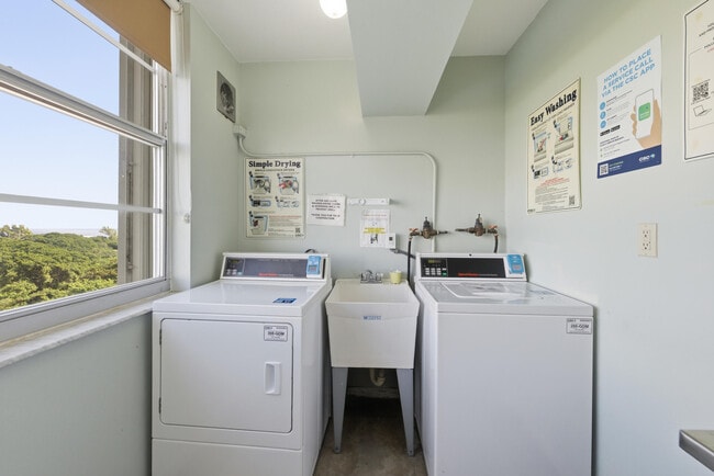 Building Photo - 2121 N Ocean Blvd