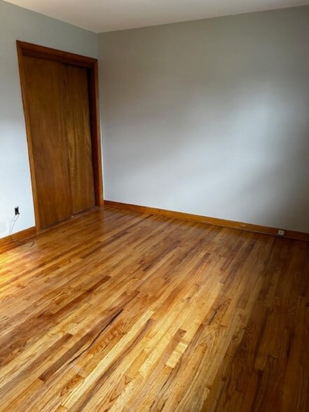 Bedroom - 234 W High St