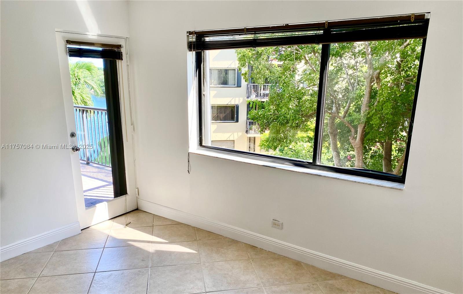 Building Photo - 6601 SW 116th Ct