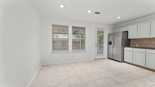 Building Photo - 111 N Misty Dawn Dr