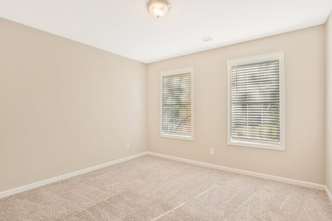 Building Photo - 6522 Battery Pt