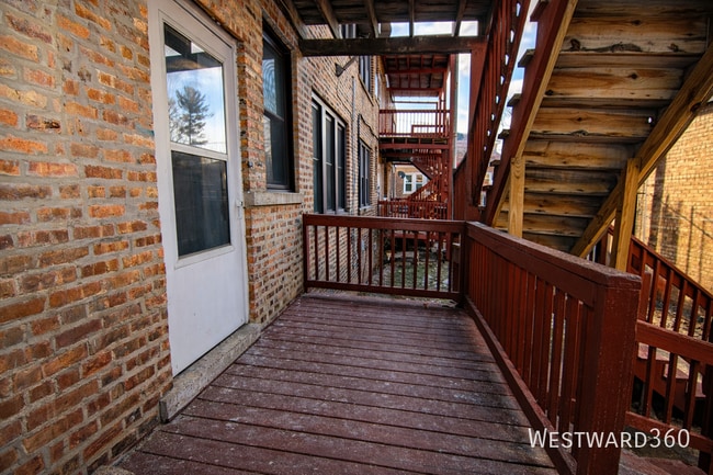 Building Photo - 6704 S Wood St