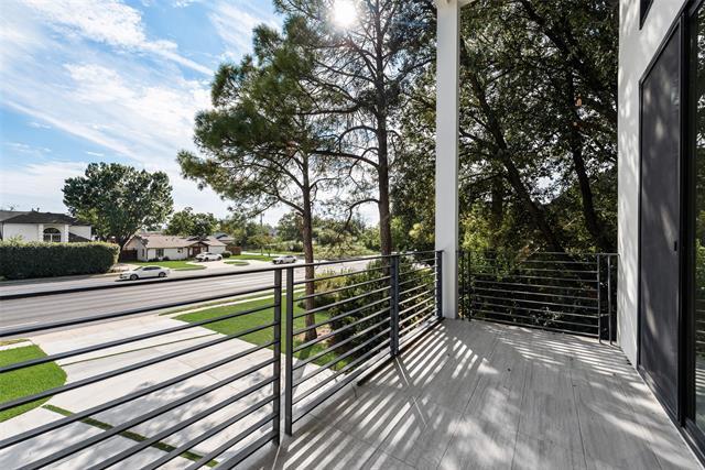 Building Photo - 6411 Royal Ln