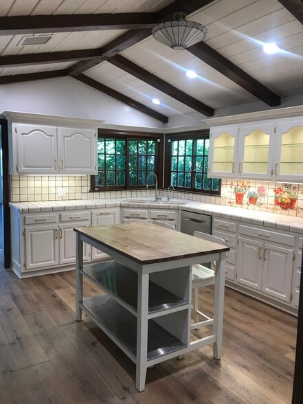 Building Photo - 4776 Galendo St