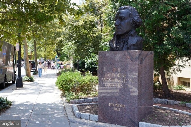 Building Photo - 1124 25th St NW