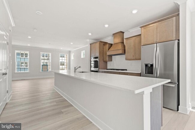 Building Photo - 7754 Meander Ct S