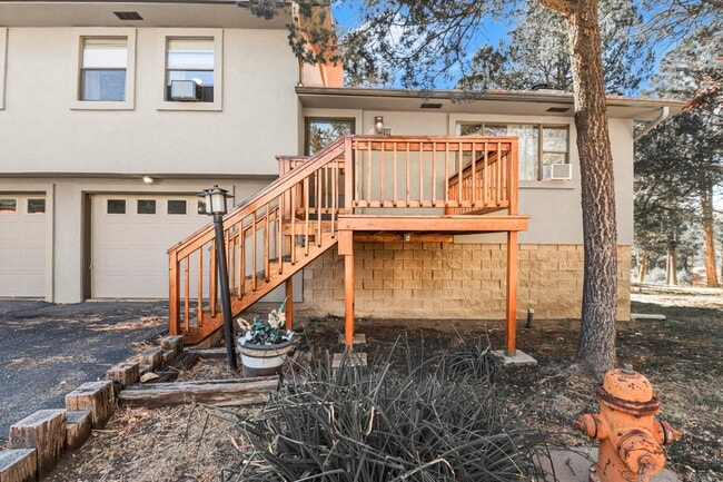 Building Photo - 103 Racquet Pl