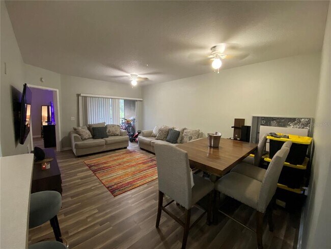 Building Photo - 9507 Amberdale Ct
