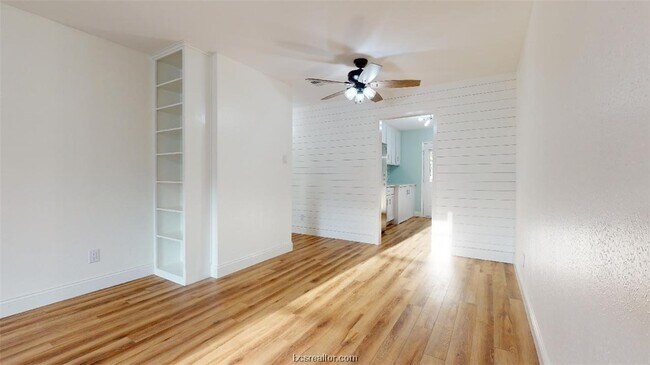 Building Photo - 2347 Cornell Dr