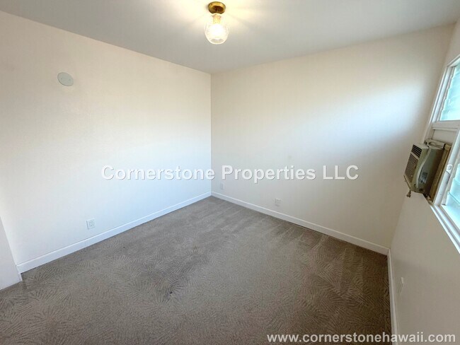 Building Photo - 98-1453-1453 Kaahumanu St