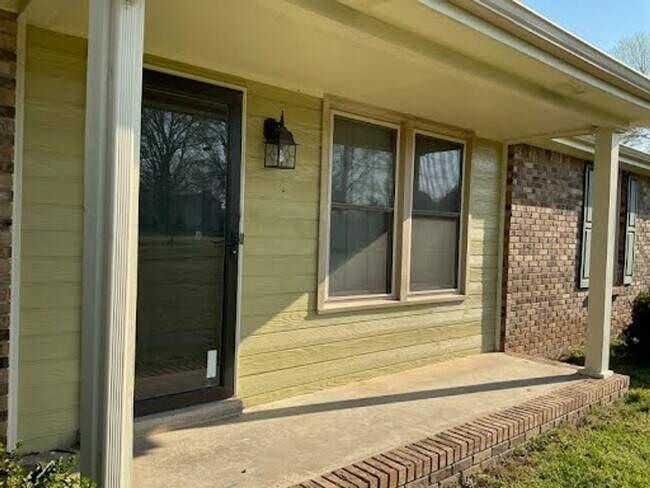 Building Photo - 2157 Watertown Pl