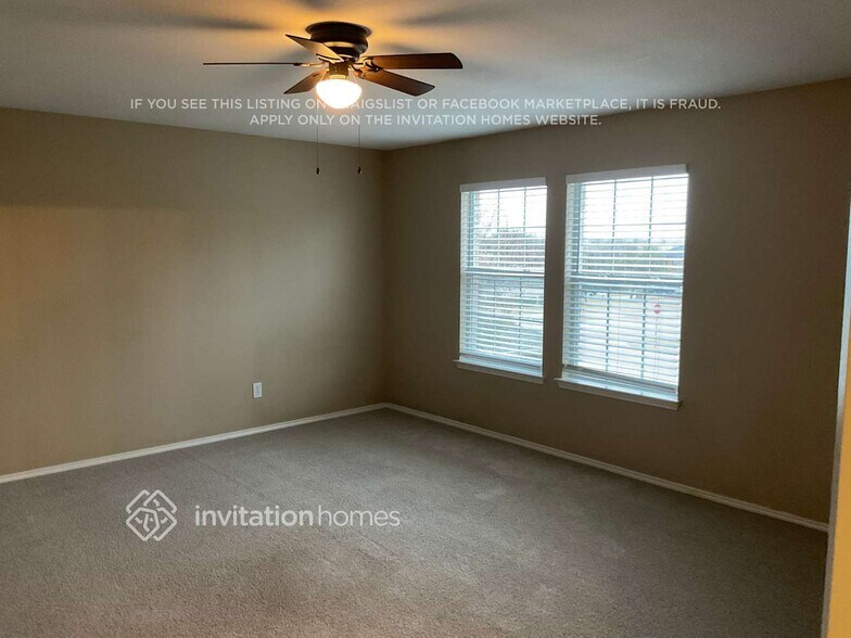 Building Photo - 1002 Chatham Ln