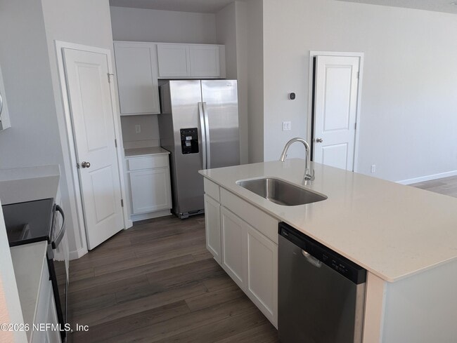 Building Photo - 10663 Waterfield Rd