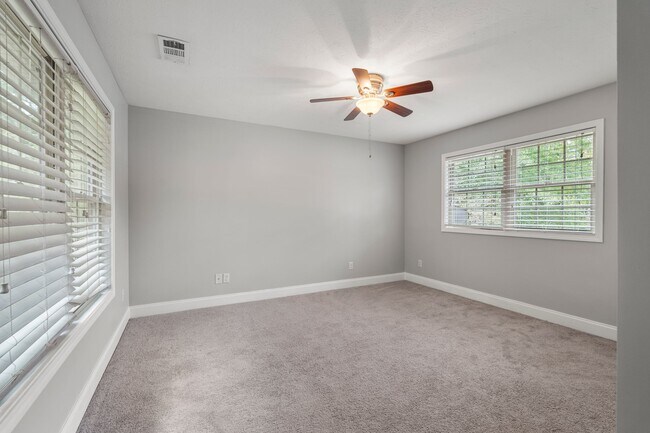 Building Photo - 6204 Perry Ave