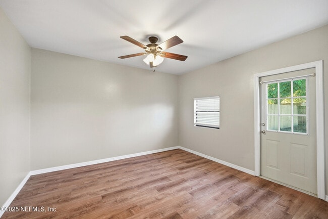 Building Photo - 3608 Chappi Way