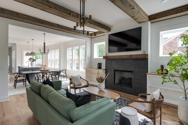 Building Photo - Cahal Ave Unit B