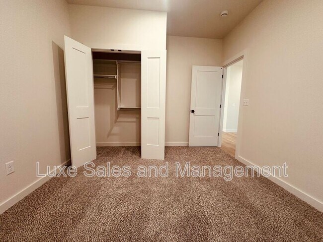 Building Photo - 8229 NW 163rd Ter
