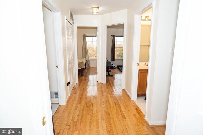 Building Photo - 12964 Pinnacle Dr