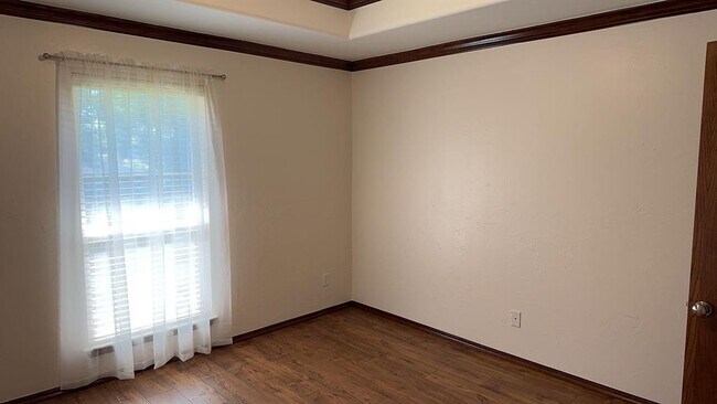 Building Photo - 9200 Stacy Lynn Ln