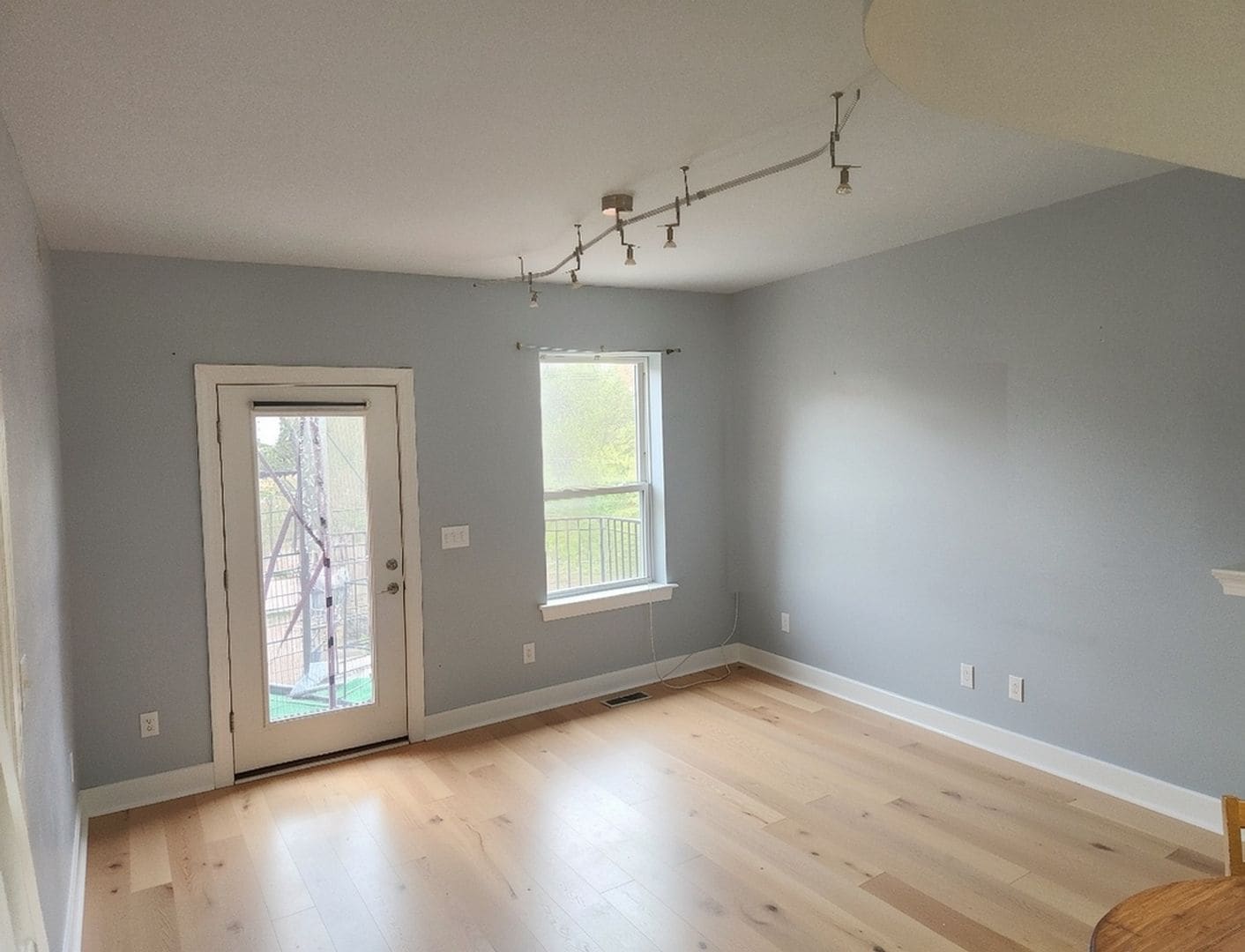 Building Photo - 2411 Brownsboro Rd