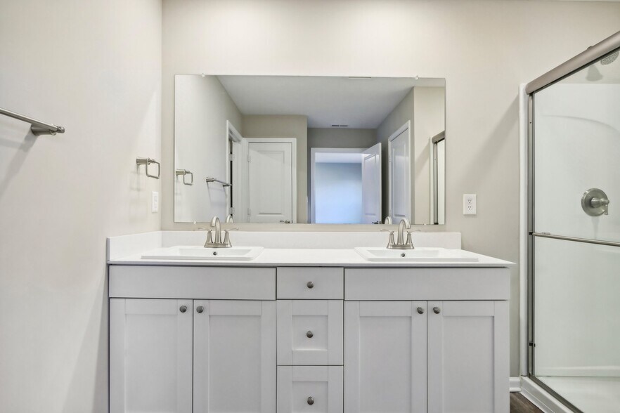 Building Photo - 511 Marsh Aster Dr